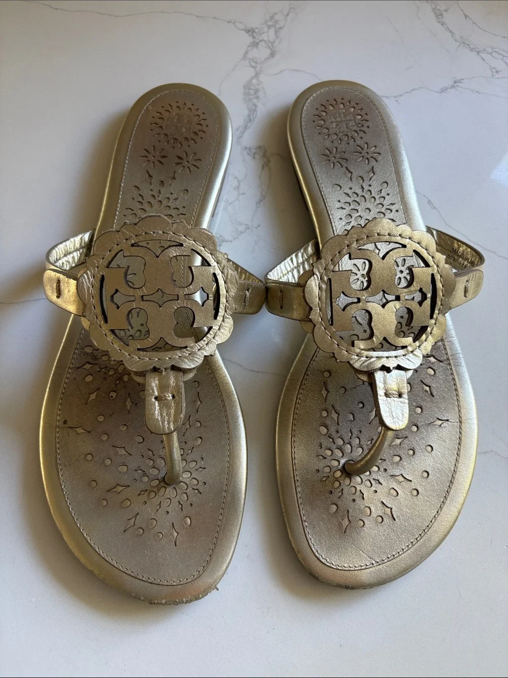 Tory Burch Women's Metallic Gold Leather Thong Sandals size 9.5